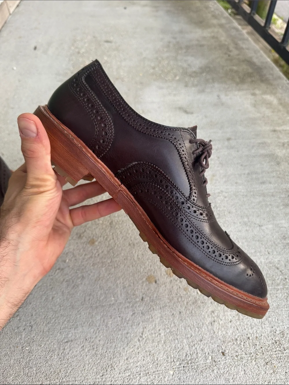 LIKE NEW Allen Edmonds McTavish Brown Leather Wingtip Brogues 10D